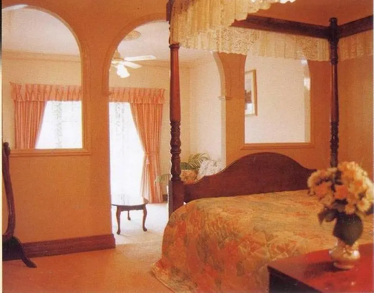The Manor Tamborine Mountain Hotell 4*, Mount Tamborine