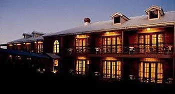 The Manor Tamborine Mountain Hotel Australia