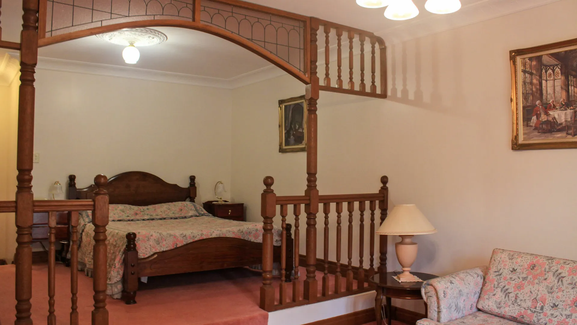 ****  The Manor Tamborine Mountain Hotel Australia